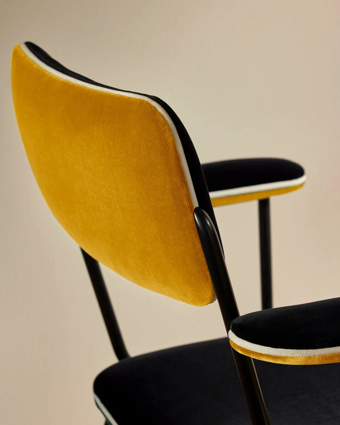 Chaises>Maison Sarah Lavoine Chaise accoudoirs Double Jeu - Ocre